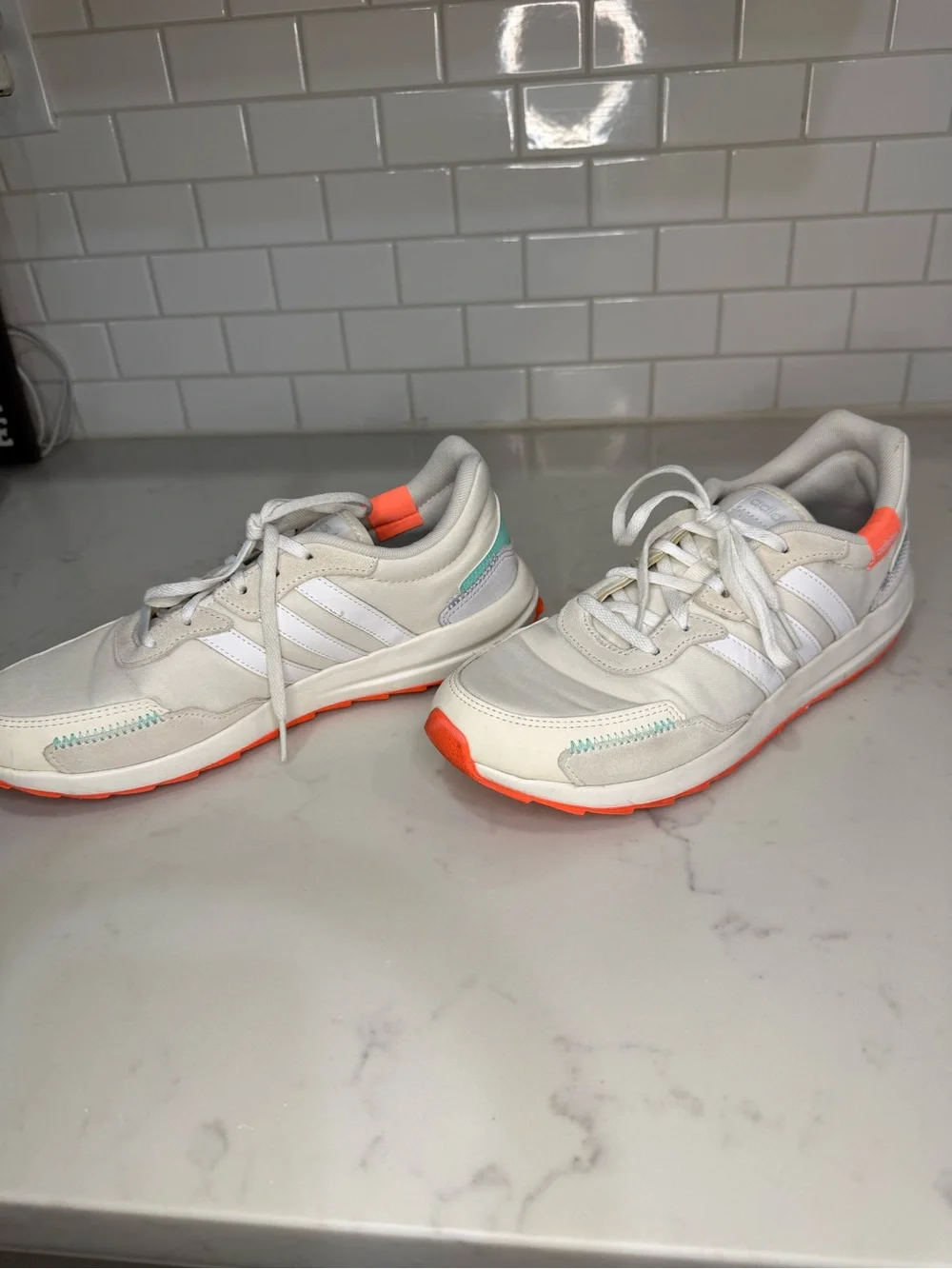 Adidas Retrorun White Signal Coral Women’s Sneakers size 8.5